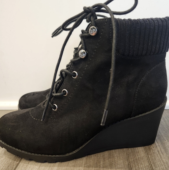 Torrid Black Faux Suede Sweater-trimmed wedge bootie Size 9WW - Picture 3 of 8